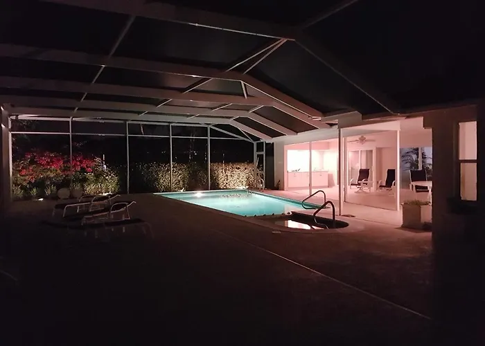 Exclusive Villa - Lakeside, 4 Minutes To Private Beach North North Naples che accetta animali