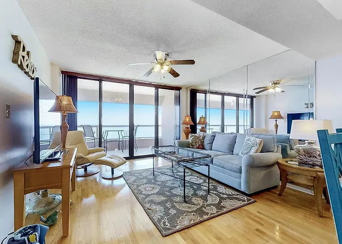 Crescent Beach Club I 19C Hotel Clearwater Beach