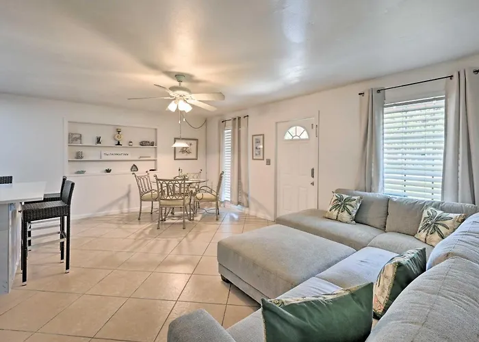 Haustierfreundliches Bright Naples Home - 4 Mi To Botanic Gardens!