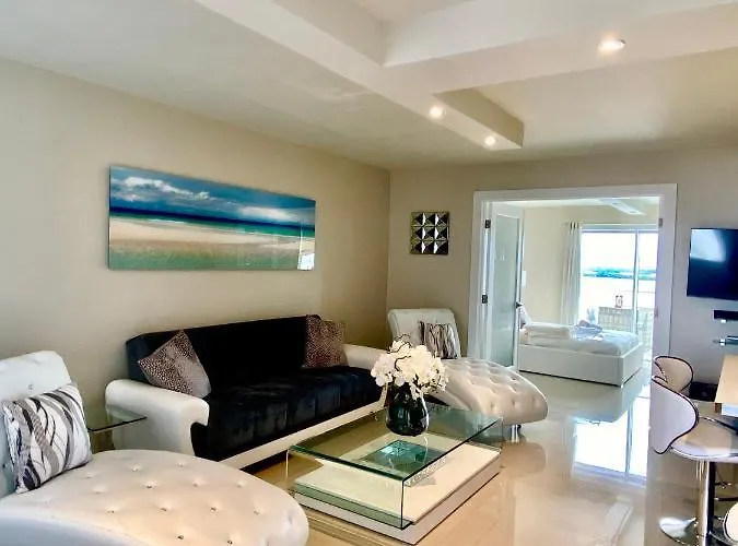Haustierfreundliches Premium Modern Waterfront Apartment With Miami Skyline View On The Bay 5 Mins Drive To Miami Beach With Free Parking