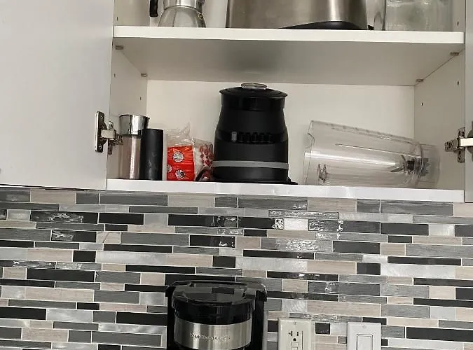 Modern Home, Excellent Location Miami