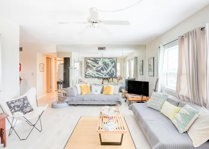 Carefree Cottage Clearwater Beach