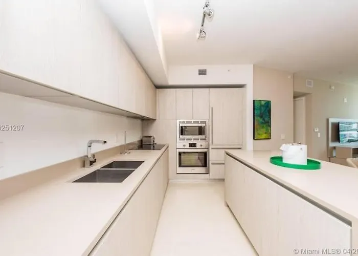 Modern Beachfront Condo With Stunning Ocean View Beverley Beach