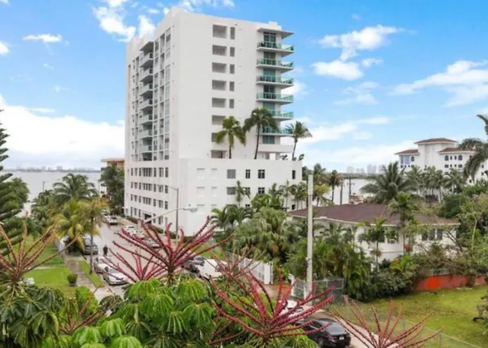 *Cozy 2 Bedroom Midtown Miami-Free Parking*