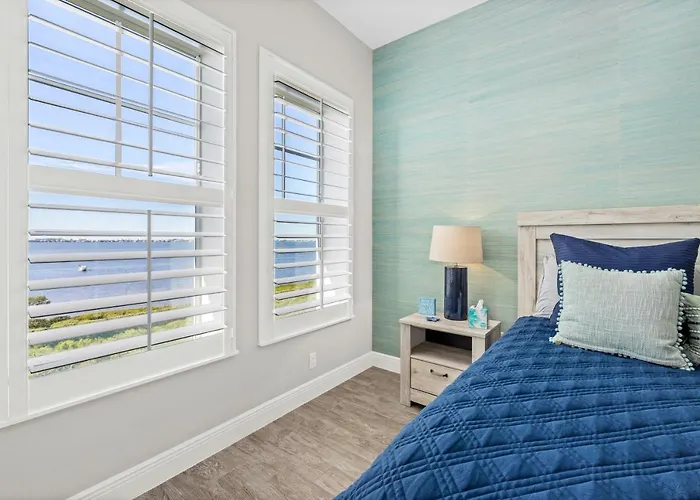 Sight & Sound Apartment Bradenton