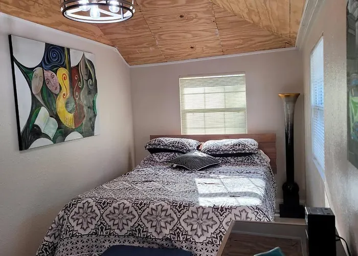 Awesome Studio Apartment! Clearwater