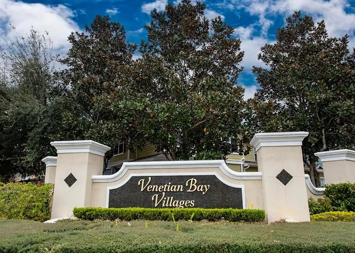 Pet Friendly House In Resort Style Condo Near Disney, 4 Pools, Hot Tub & Gym Kissimmee