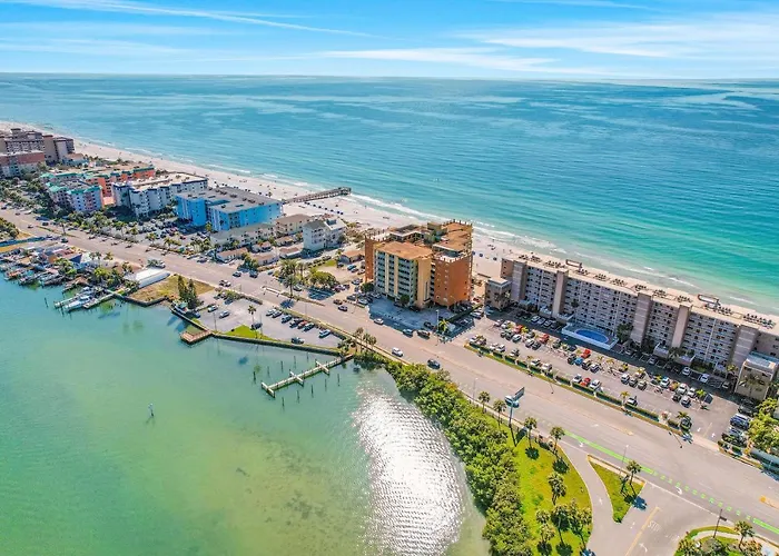 Holiday Villas III 402 Clearwater Beach