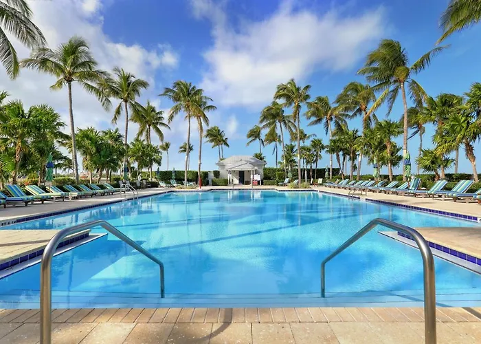 Waterfront Luxury Villa 43 With Spectacular Sunset Views And Boat Slip Townhouse Marathon avec Piscine