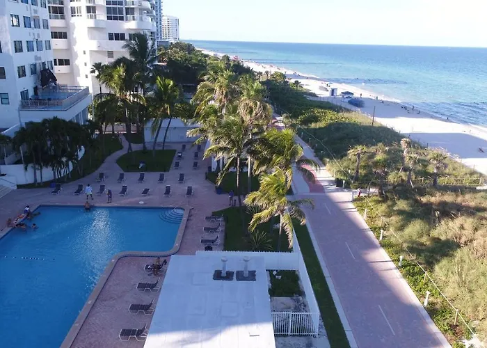 Deluxe Apartments At The Casablanca Miami Beach