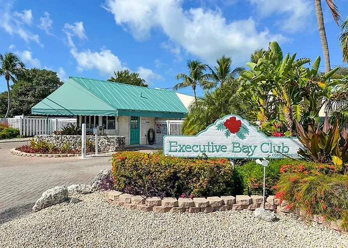Islamorada Pet friendly Vacation Rentals