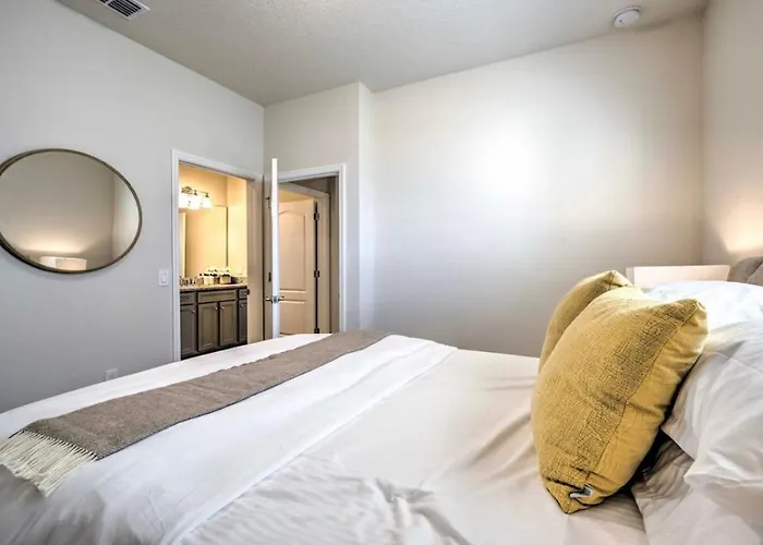 5 Bedroom Private Pool Home 15 Min To Disney World, Davenport