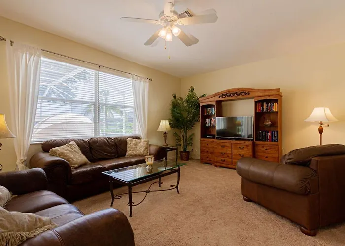 The Shores- Berkshire Pines Drive North North Naples