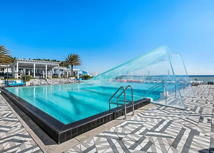 Resort-Style Residence Beachfront Condo Oasis Fort Lauderdale