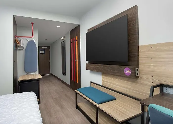 Tru By Hilton Miami Airport South Blue Lagoon Miami Springs