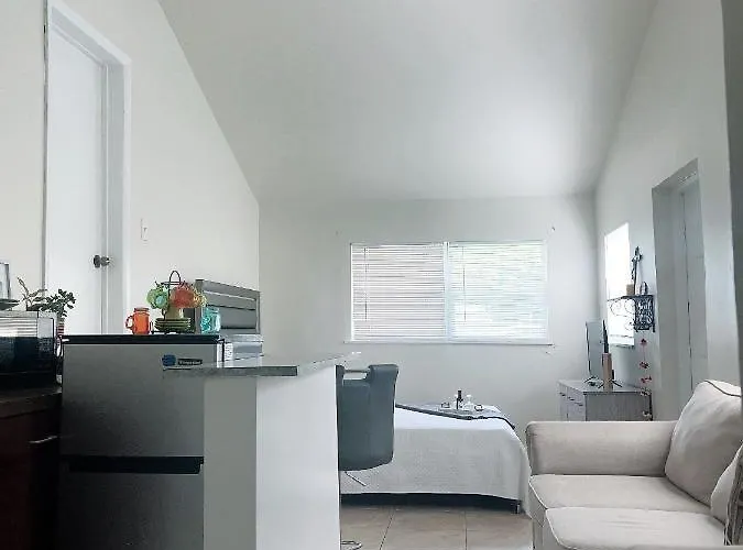 Unique Guest House, Biscayne Park Miami