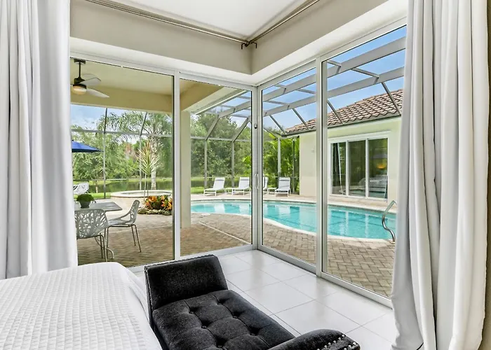 Modern Home W Screened Pool, Hot Tub, & Comm Amenities! North North Naples