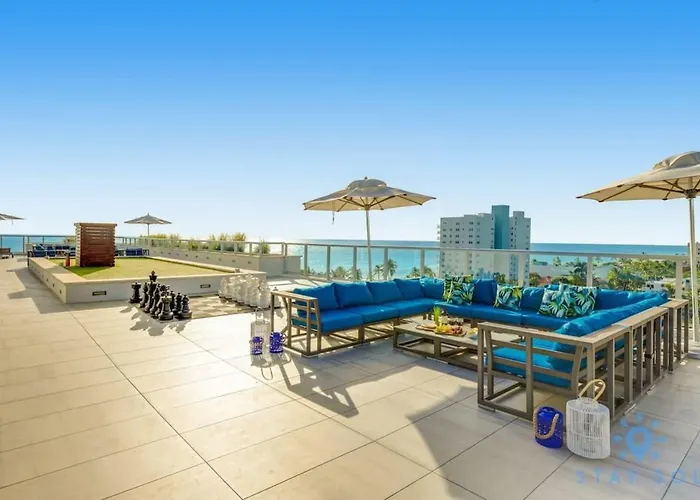 Rooftop Pool- Hot Tub - Gym - Hollywood Beach