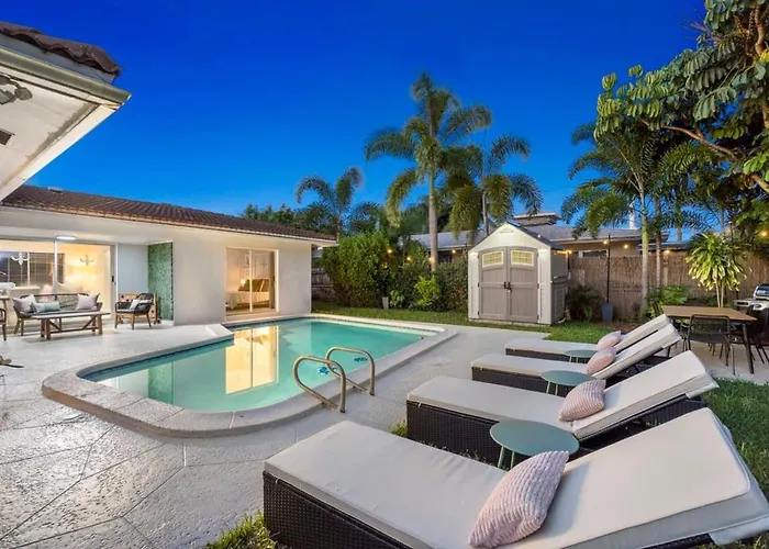 Soflo Oasis 6 Min To Beach Pool Bbq Fort Lauderdale