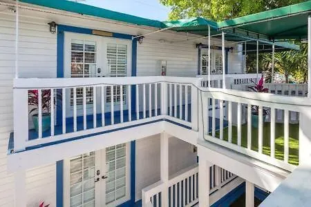 Underwater Cabana At Custom House Inn Key West