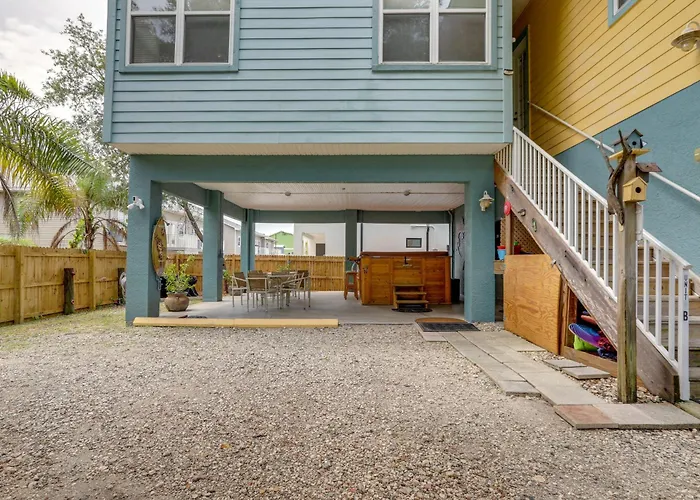 Boutique Walk To Indian Rocks Beach - Vibrant Condo Clearwater Beach