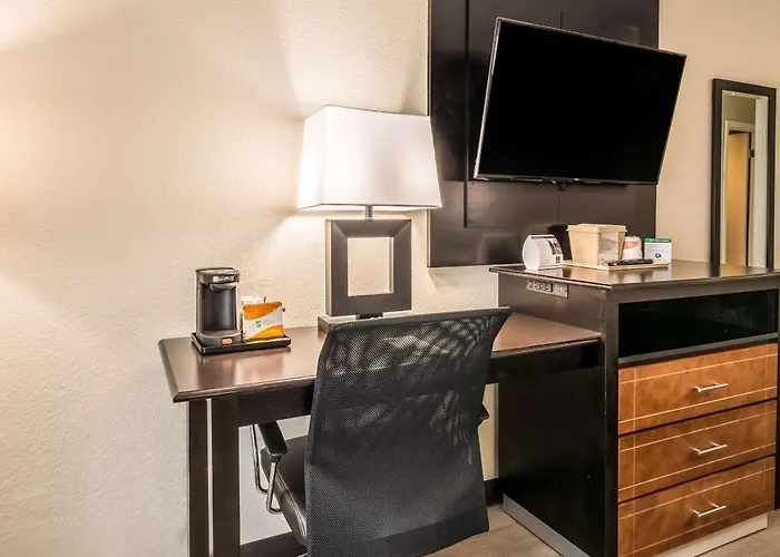 Quality Inn Pensacola North Ferry Pass