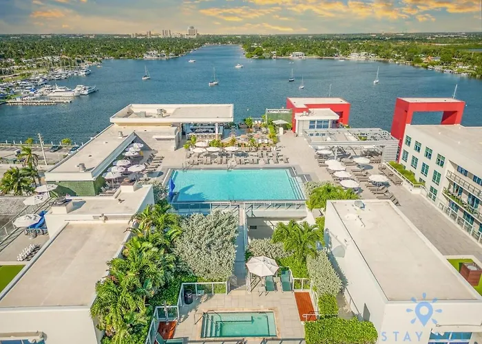 Rooftop Pool - Hot Tub - Gym - Hollywood Beach