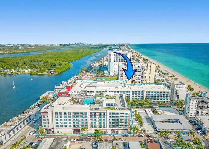 Hollywood Beach Broad-Walk - Pool - Gym & Hot Tub