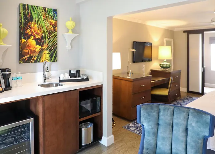 Almond Tree Inn - Adults Only Key West