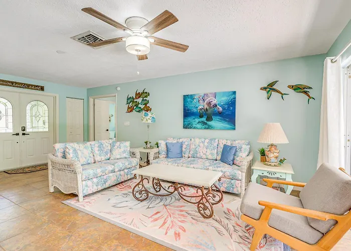 Lovely Crystal River Home W/ Lanai & Pool!
