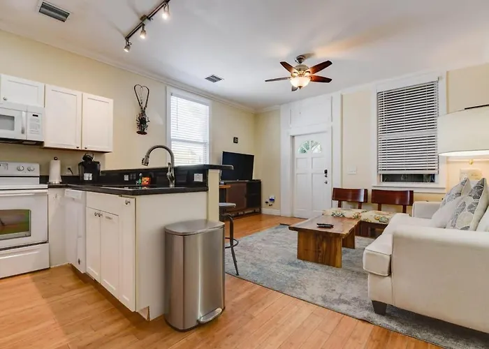 Mesa House, Dos -Unreal Location Apartment Key West