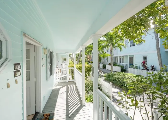 The Lazy Lane By Brightwild-2Nd Floor W Balcony Villa Key West
