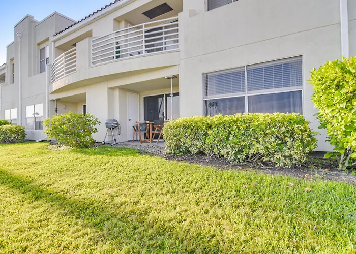Modern Isla Del Sol Condo: Walk To St. Pete Beach! St. Petersburg