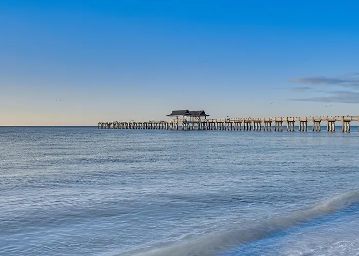 Sleek Coastal Abode: 1 Block To Naples Beach!
