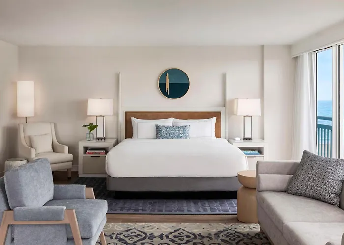Palm Beach Shores Hotels
