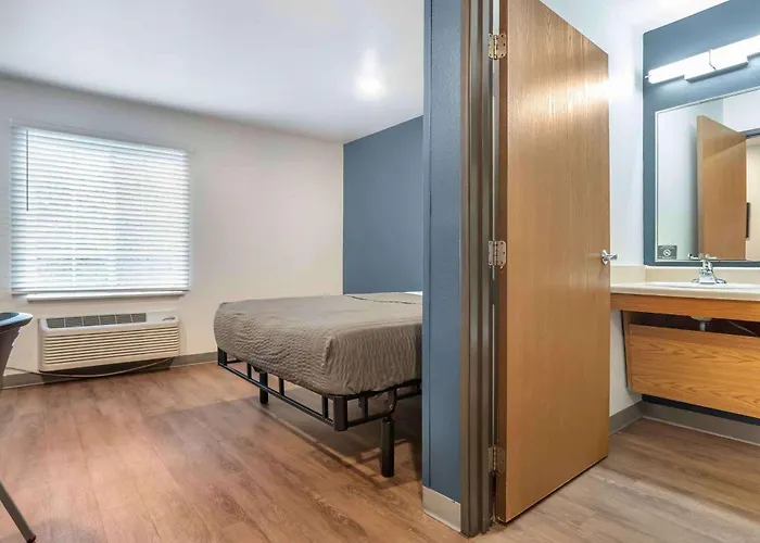 Extended Stay America Select Suites - Tallahassee - East