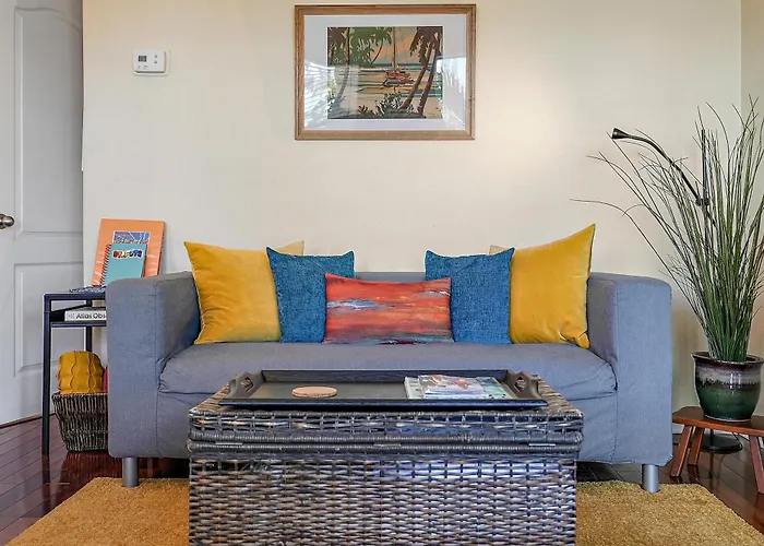 Wine-Dine-Sunshine Cozy Flat In The Heart Of Dtsp Villa St. Petersburg