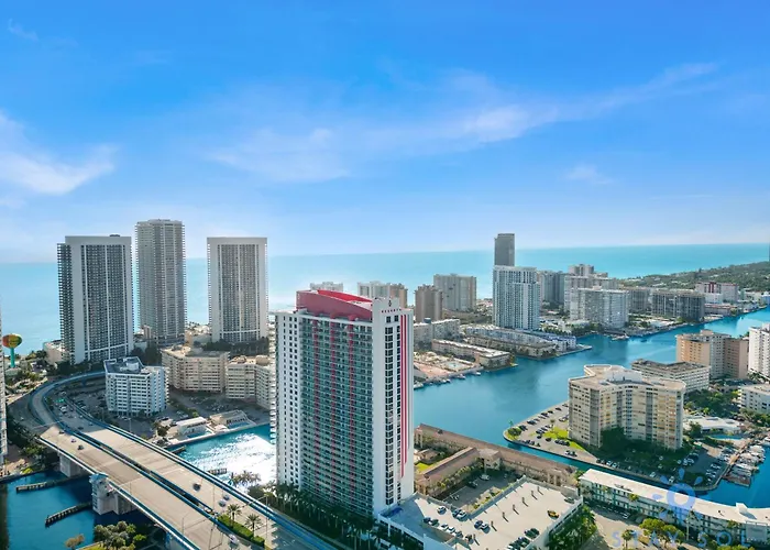 Spectacular Apartment & Amazing Pool, Near Beach Hallandale Beach