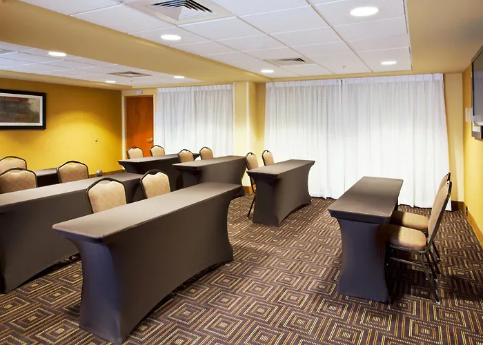 Holiday Inn Express And Suites Fort Lauderdale Airport West By Ihg Davie