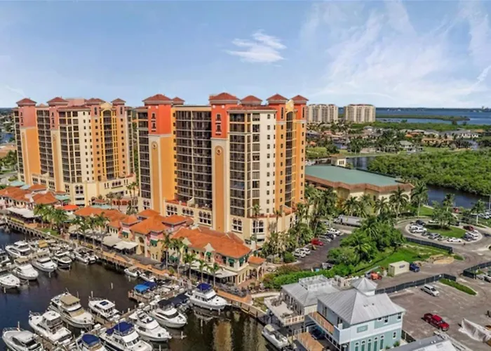 Vista Del Mar At Cape Harbour Marina, 10Th Floor Luxury Condo, King Bed, Views! Cape Coral