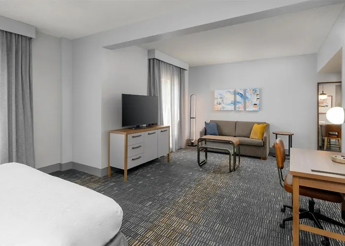 Homewood Suites By Hilton Orlando-Ucf Area Alafaya With Golf Course