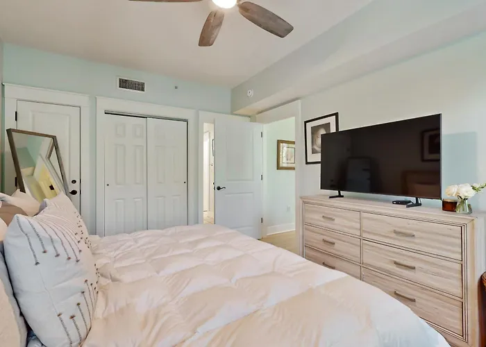 Baytowne Wharf - Observation Point North #555 Destin