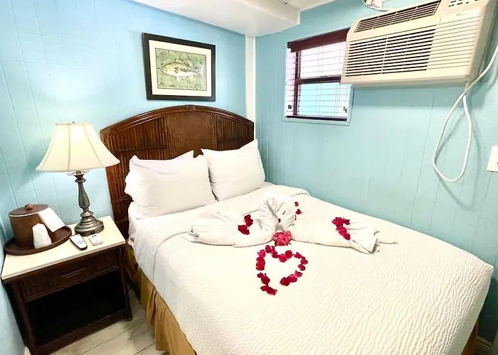 Key Largo hotels near Island Dolphin Care