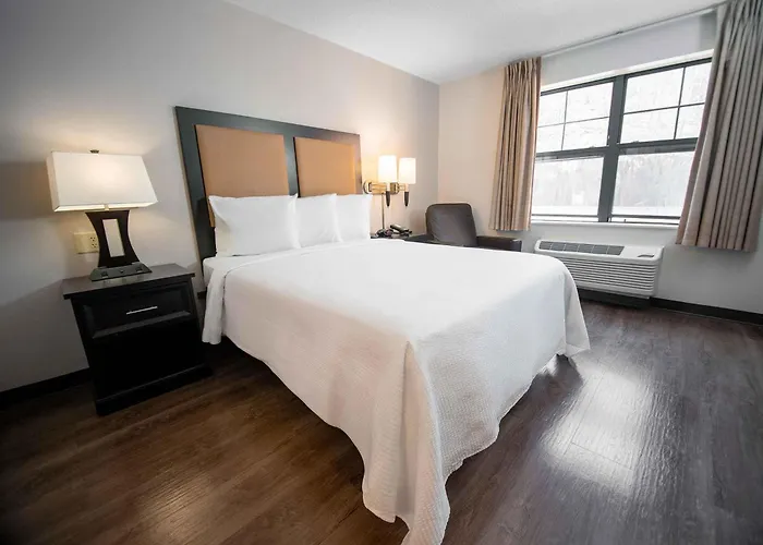 Extended Stay America Suites - Tampa - Airport - N Westshore Blvd