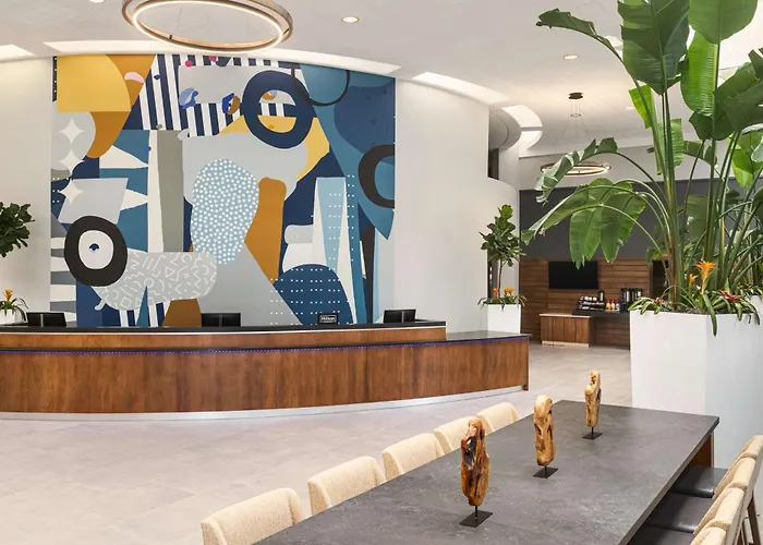 Doubletree By Hilton Fort Myers At Bell Tower Shops - 4 star Hotel