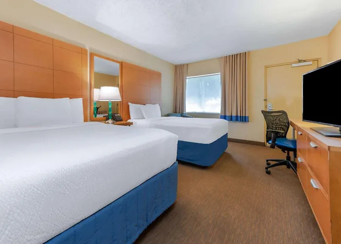 La Quinta By Wyndham Fort Lauderdale Pompano Beach