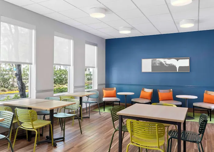Spark By Hilton Orlando Near Seaworld Williamsburg