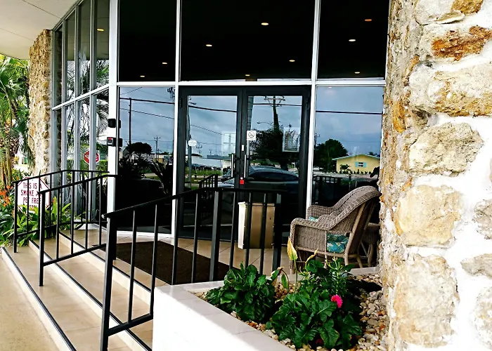 Dolphin Key Resort - Cape Coral With Golf Course