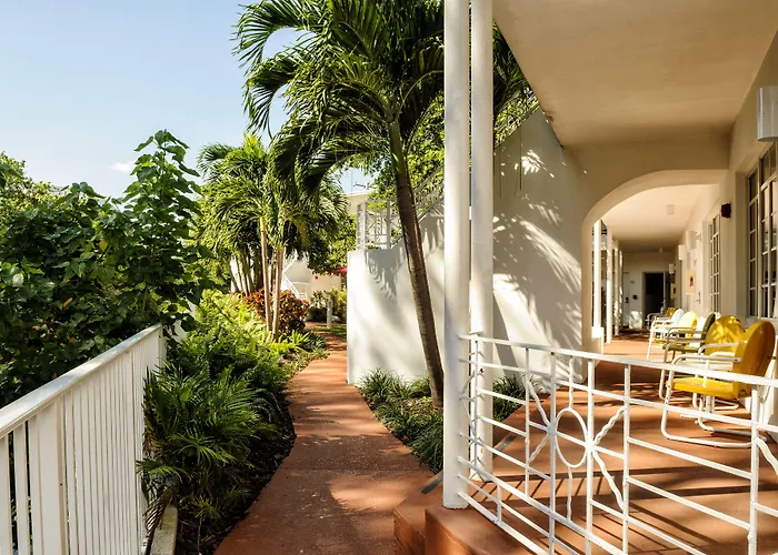 Tradewinds Apartment Hotel Miami Beach