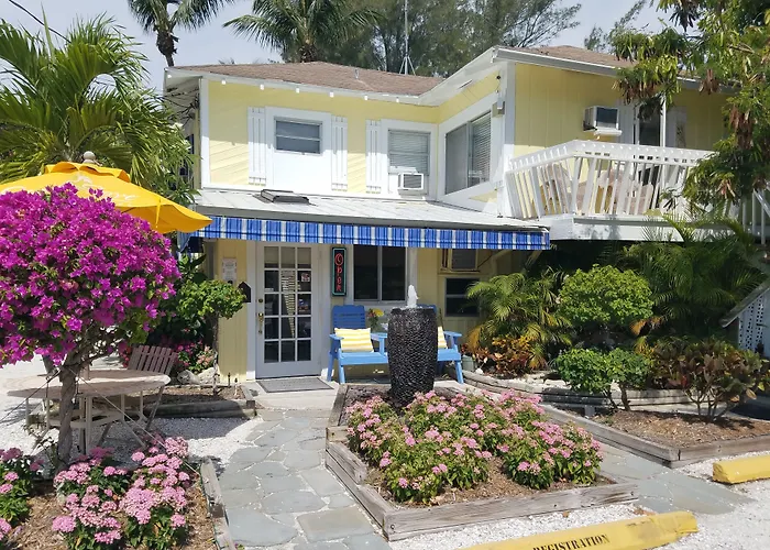 Cedar Cove Resort & Cottages Holmes Beach - 4 star Hotel